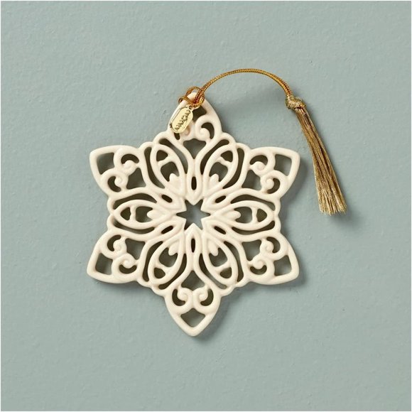 Lenox 2022 Snow Fantasies Snowflake Ornament New in Box - Picture 1 of 3